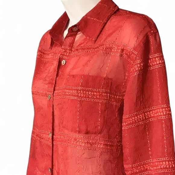 Vintage Chico’s Design Red Embroidered Eyelet Blouse Size S-M Button Up Top 90s - Picture 2 of 8